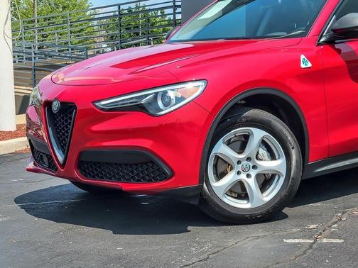 2019 Alfa Romeo Stelvio Base