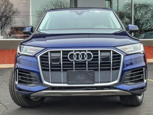 2022 Audi Q7 55 Premium Plus