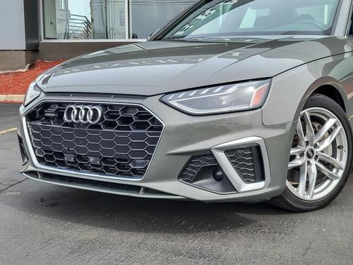 2023 Audi A4 45 S line Premium Plus