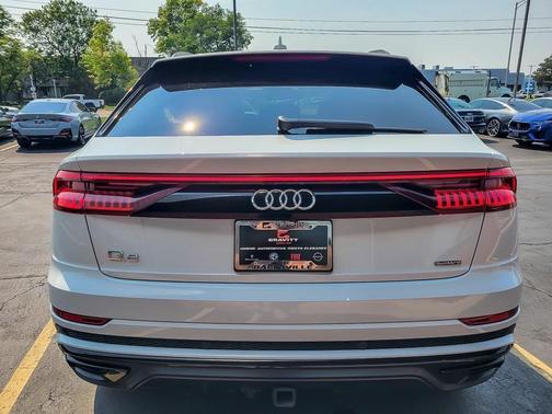 2022 Audi Q8 55 Prestige