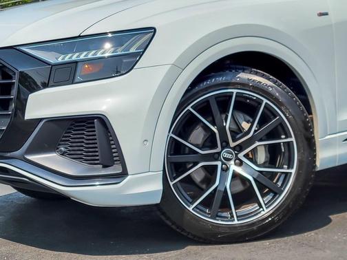 2022 Audi Q8 55 Prestige