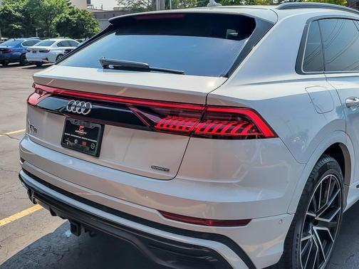2022 Audi Q8 55 Prestige