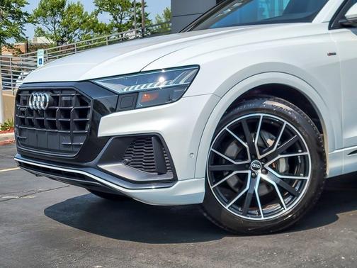 2022 Audi Q8 55 Prestige