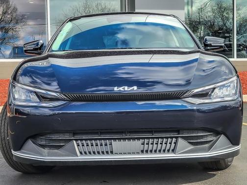 2024 Kia EV6 Light