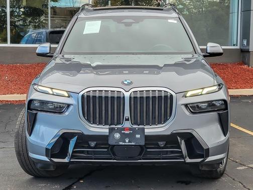 2025 BMW X7 xDrive40i