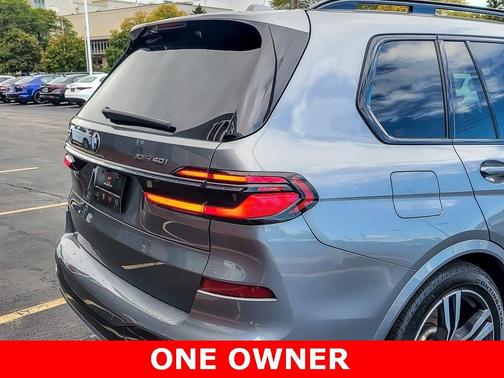 2025 BMW X7 xDrive40i