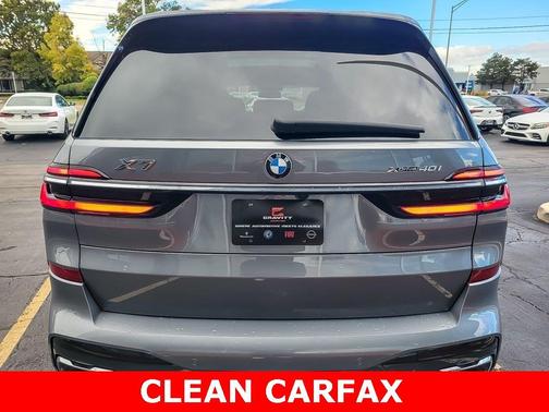 2025 BMW X7 xDrive40i