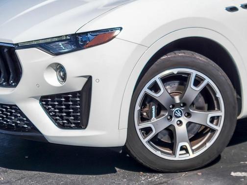 2023 Maserati Levante Modena