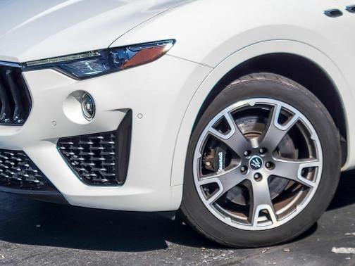 2023 Maserati Levante Modena