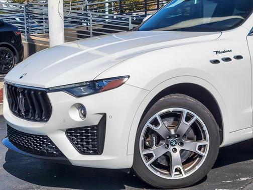 2023 Maserati Levante Modena