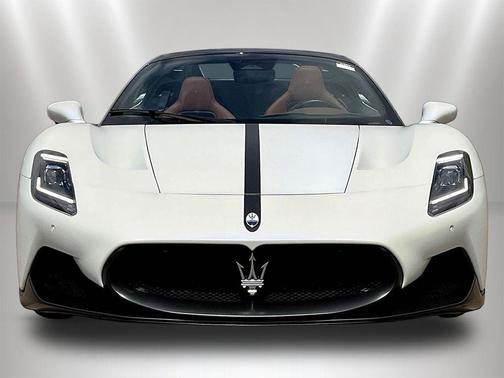 Bianco Audace 2023 Maserati MC20 Cielo