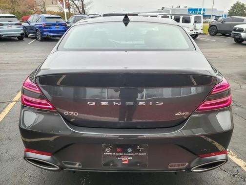 2025 Genesis G70 2.5T