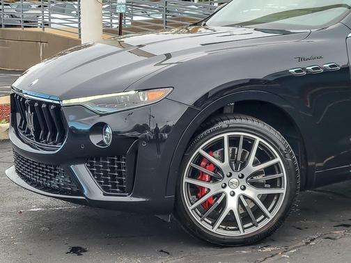 2022 Maserati Levante Modena