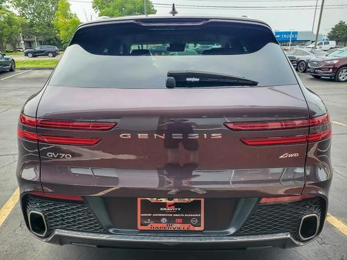 2023 Genesis GV70 2.5T