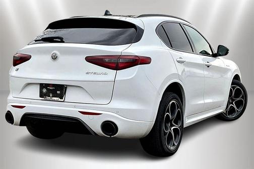 Alfa White 2023 Alfa Romeo Stelvio Veloce