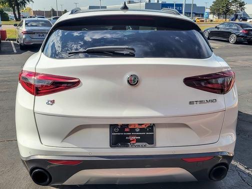 2022 Alfa Romeo Stelvio Ti