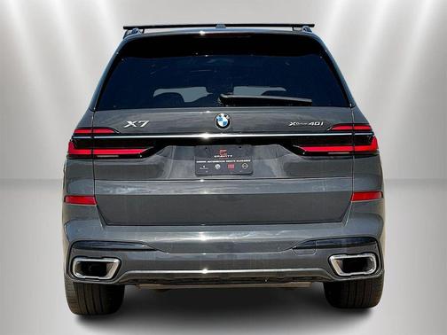 Dravit Gray Metallic 2023 BMW X7 xDrive40i