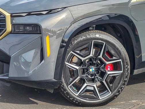 2023 BMW XM Base