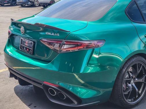 2024 Alfa Romeo Giulia Quadrifoglio