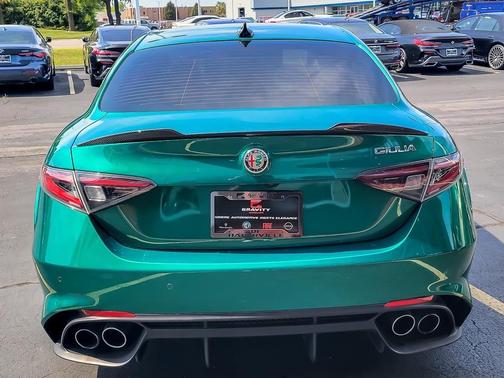 2024 Alfa Romeo Giulia Quadrifoglio