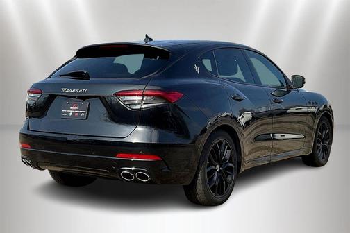 Nero Ribelle Metallic 2022 Maserati Levante GT