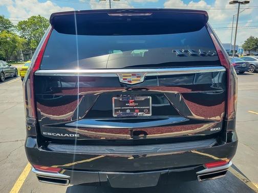 2023 Cadillac Escalade ESV Premium Luxury