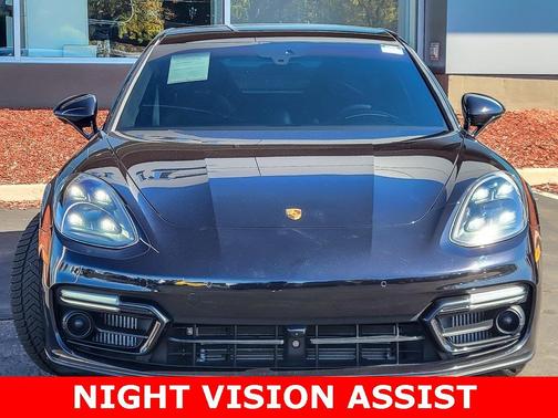 2022 Porsche Panamera GTS