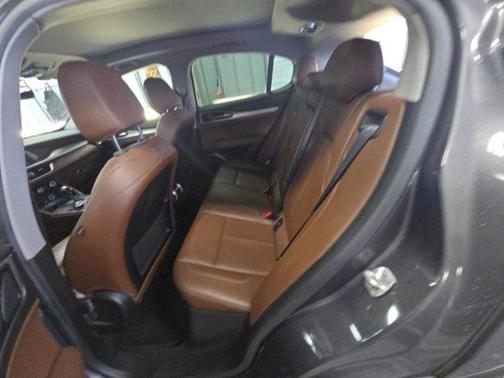 2019 Alfa Romeo Stelvio Base