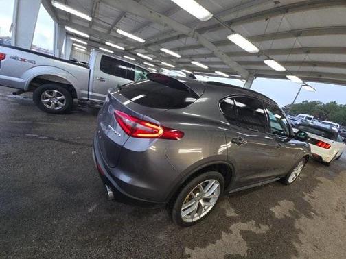 2019 Alfa Romeo Stelvio Base
