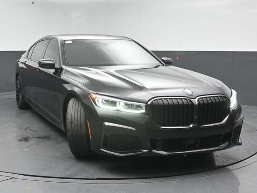 2022 BMW 750 i xDrive