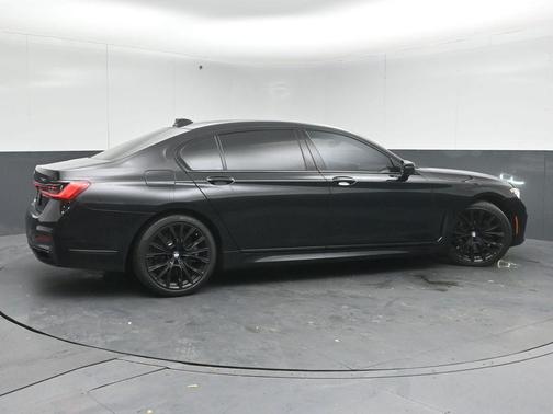 2022 BMW 750 i xDrive