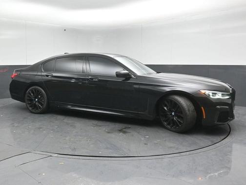 2022 BMW 750 i xDrive