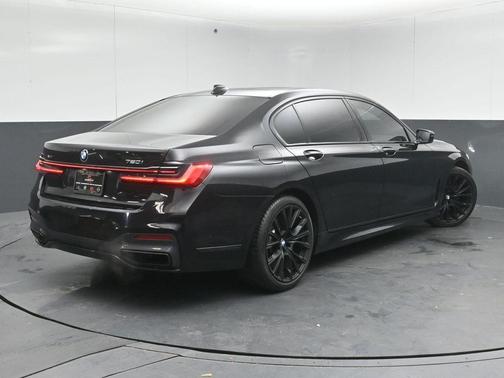 2022 BMW 750 i xDrive