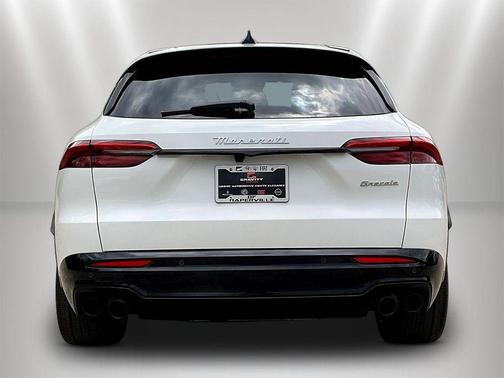 Bianco 2025 Maserati Grecale Modena