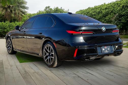 Black Sapphire Metallic 2023 BMW 760 760i xDrive