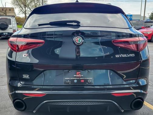 2022 Alfa Romeo Stelvio Veloce