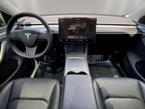 Black 2024 Tesla Model Y Long Range