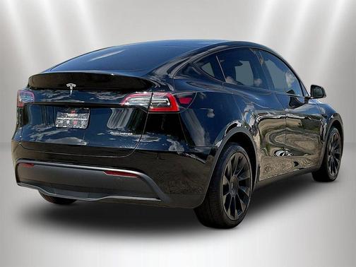 Black 2024 Tesla Model Y Long Range