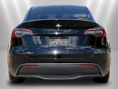 Black 2024 Tesla Model Y Long Range