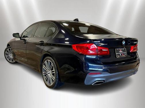 Carbon Black Metallic 2020 BMW 530 i xDrive