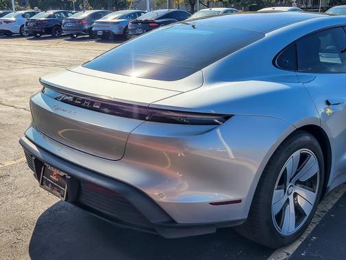 2022 Porsche Taycan 4S