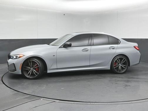 2023 BMW 330 i xDrive