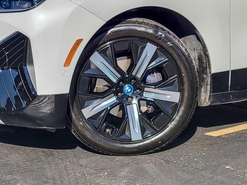 2022 BMW iX xDrive50