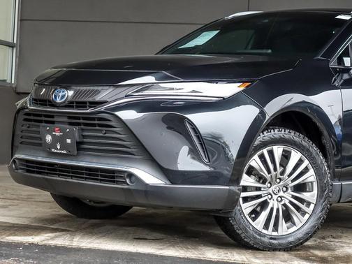 2022 Toyota Venza XLE