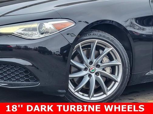2021 Alfa Romeo Giulia Base