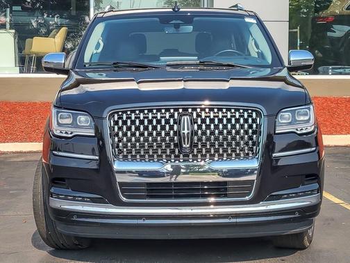 2022 Lincoln Navigator Black Label