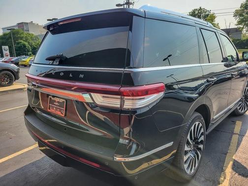 2022 Lincoln Navigator Black Label