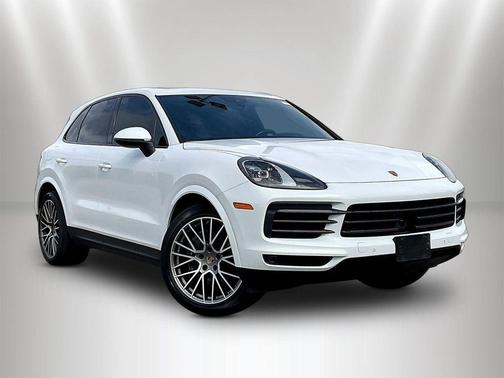 White 2022 Porsche Cayenne Base