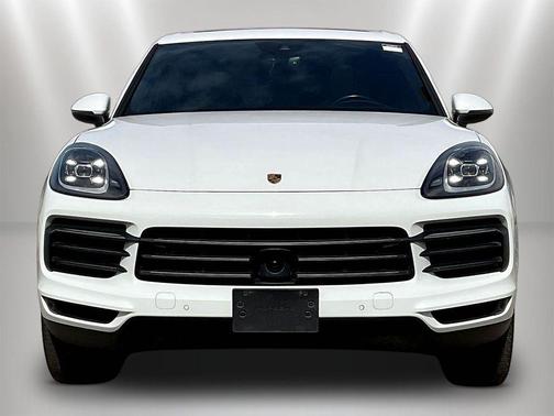 White 2022 Porsche Cayenne Base