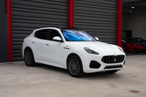 White 2023 Maserati Grecale GT